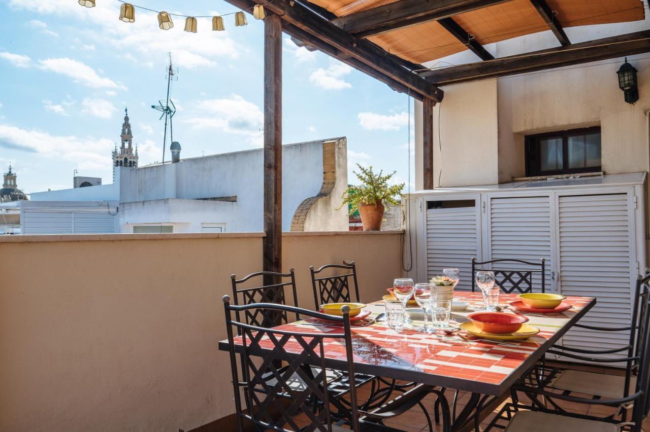 Homeyseville-Amazing Penthouse Giralda Views 8 Pax, Parking Optional Εξωτερικό φωτογραφία